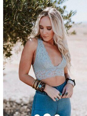 NWT Plunge Lace Racerback Bralette in Sea Foam Green Size M